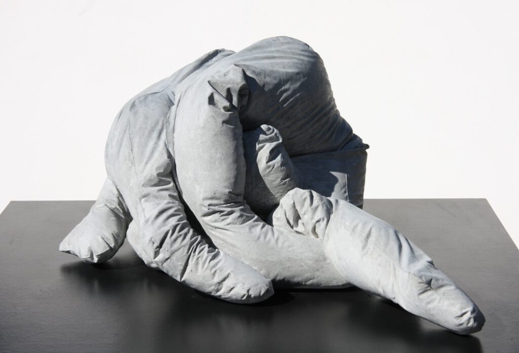 P0903 Beton 2009 86x62x41cm